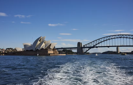 Sydney harbor sightseeing cruise - Image 3